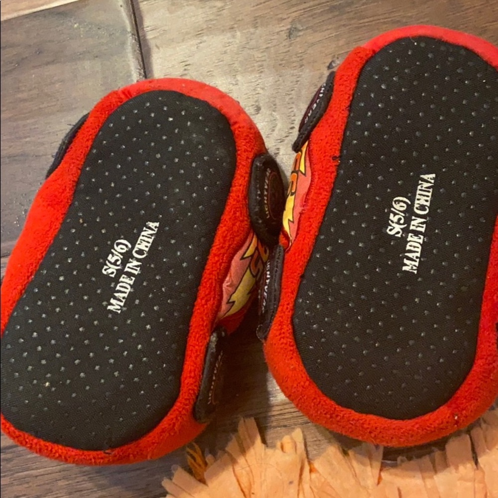 5/25$🐸 Cars slippers - Picture 2 of 2